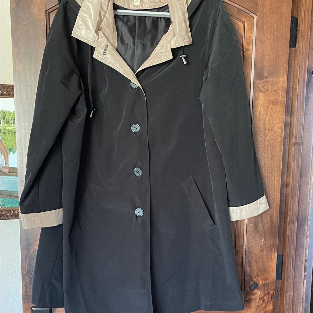 Appleseed's Black and Cream Trench Coat